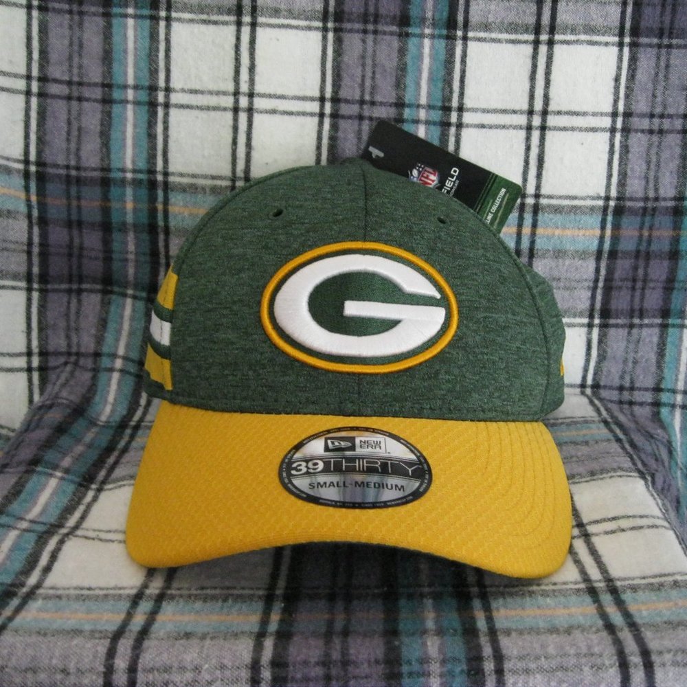 NFL Green Bay Packers cap. New with tags. Unisex. Small.